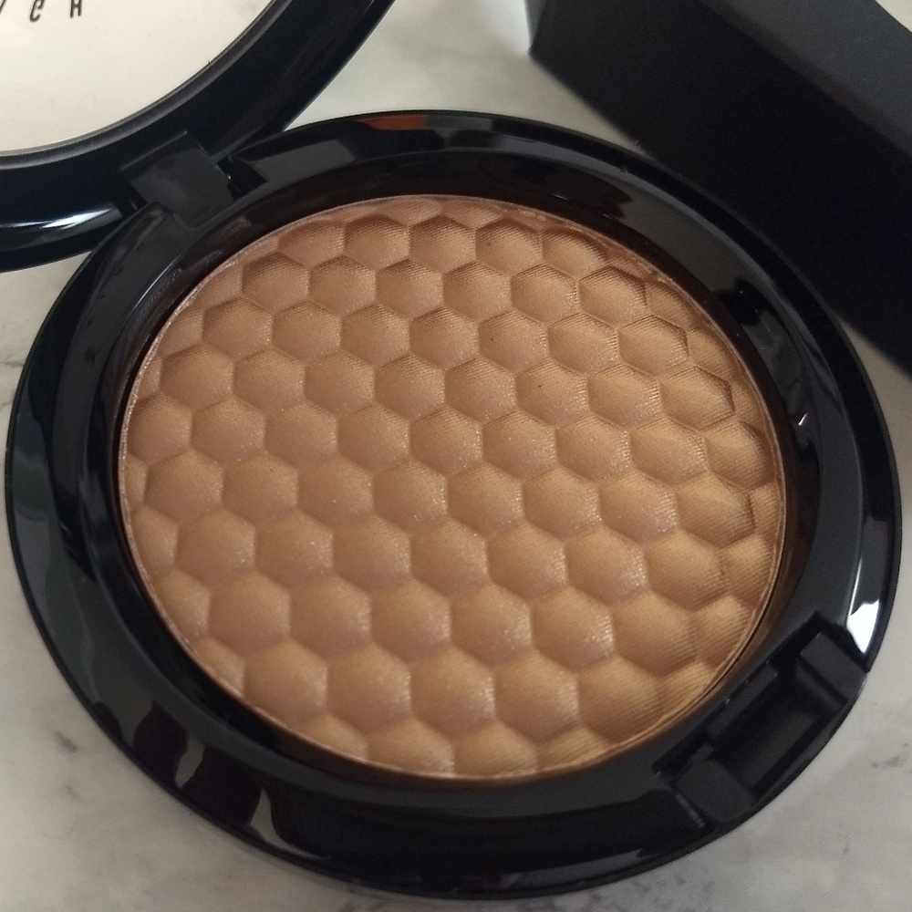 MAC Cosmetics Golden Nectar High-Light Powder LE